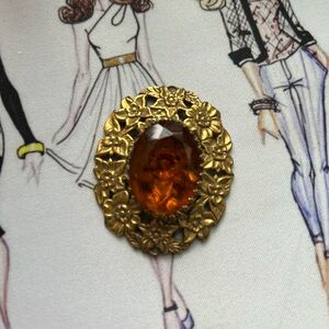 Vintage Elegant Gold Floral Brooch with Amber Stone
